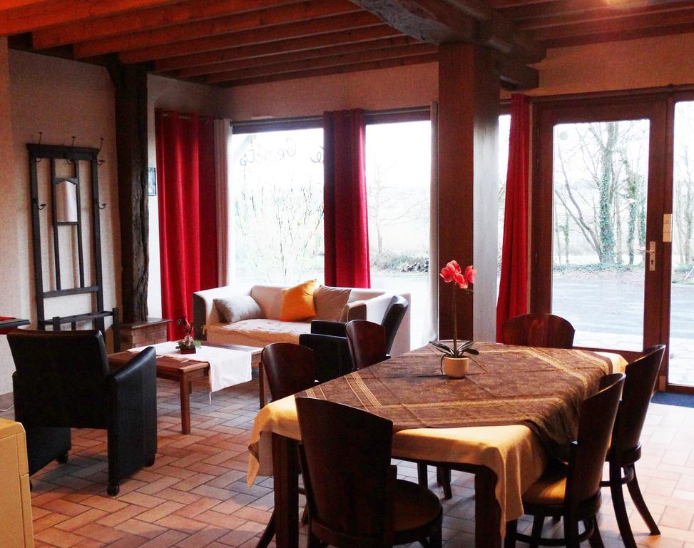 Gites De La Ferme Auberge De Mesauboin Bille Экстерьер фото